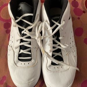 Converse shoes size 10.5